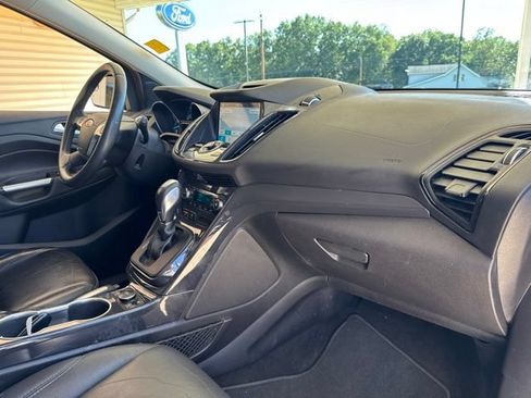 Used 2016 Ford Escape Titanium AWD/4WD image 19