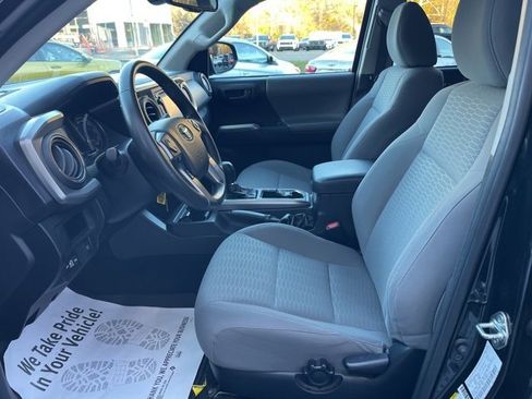 Used 2019 Toyota Tacoma image 21