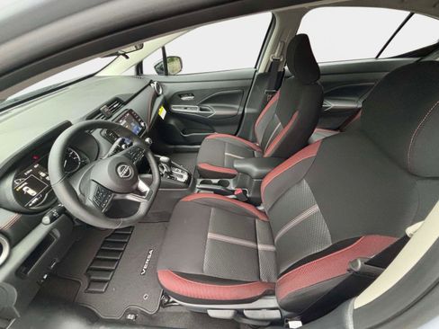 New 2025 Nissan Versa SR w/ Trunk Package image 18
