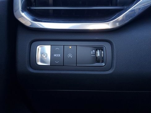 New 2025 GMC Acadia Elevation image 33