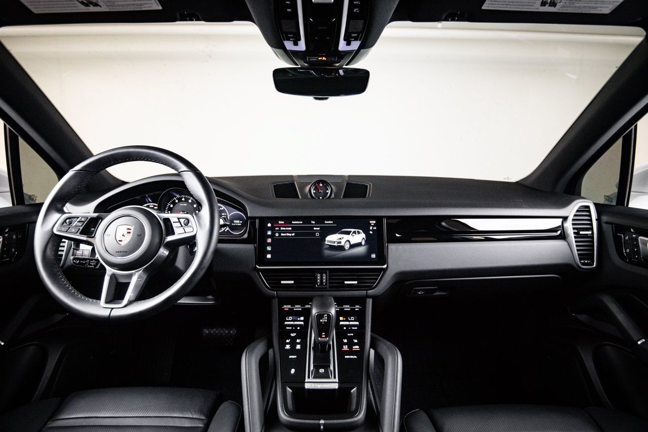 Certified 2023 Porsche Cayenne AWD/4WD image 25