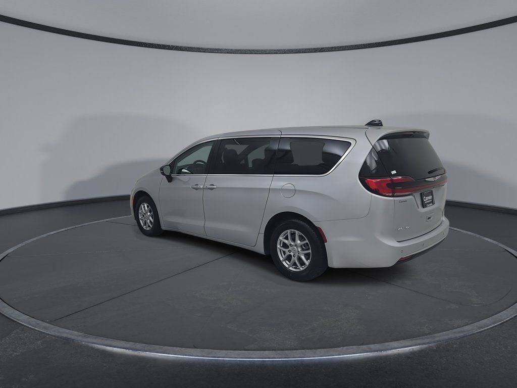 Certified 2024 Chrysler Pacifica Touring-L FWD image 13