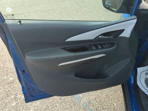 Used 2017 Chevrolet Bolt LT image 20
