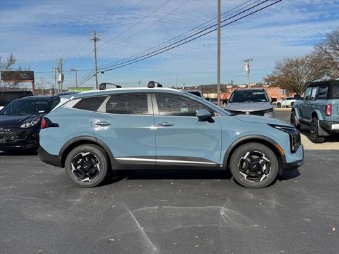 New 2026 Kia Sportage EX AWD/4WD image 2