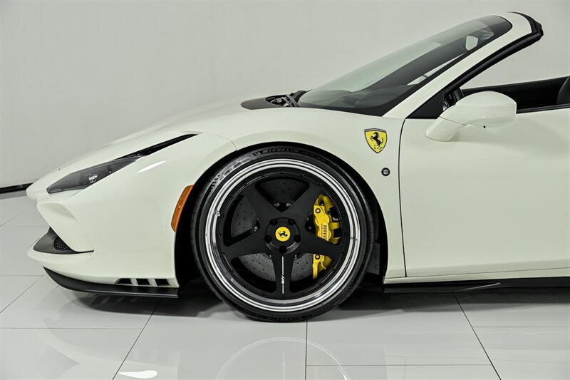 Used 2022 Ferrari F8 Tributo RWD image 8