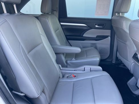 Used 2015 Toyota Highlander XLE image 7