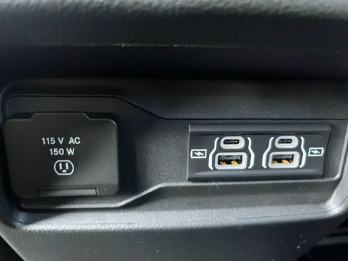 New 2025 Jeep Grand Cherokee Altitude AWD/4WD image 29