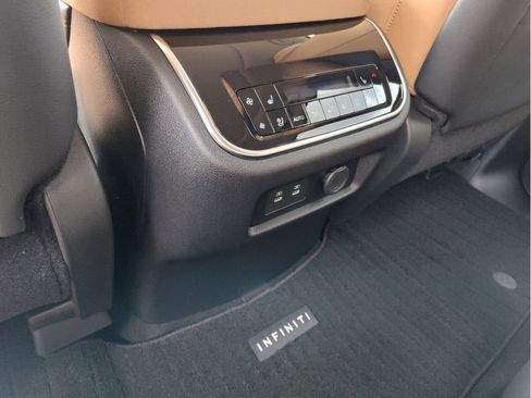 New 2025 INFINITI QX80 Luxe image 15