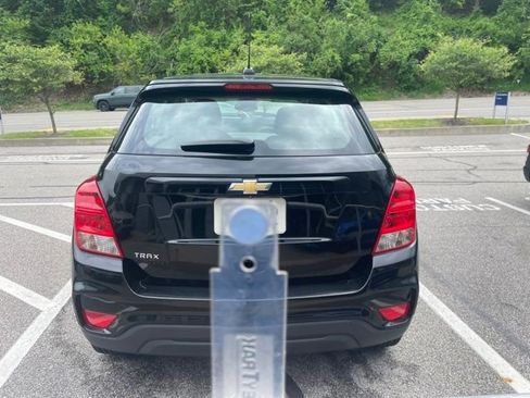 Used 2018 Chevrolet Trax LS FWD image 6