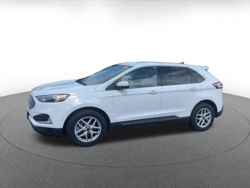 Used 2023 Ford Edge SEL image 7