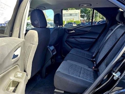 Used 2022 Chevrolet Equinox LT image 19