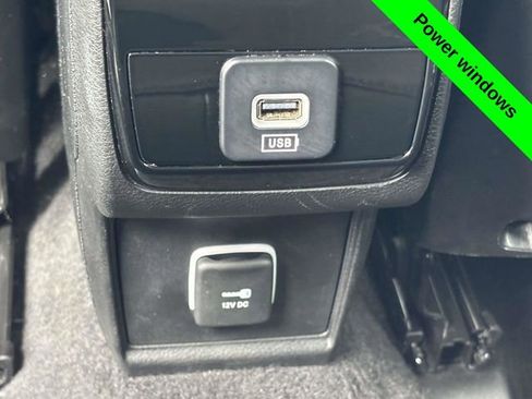 Used 2024 Jeep Compass Latitude image 24