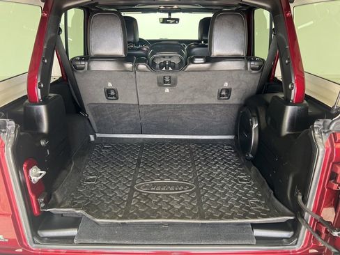Used 2021 Jeep Wrangler Unlimited Sahara AWD/4WD image 24