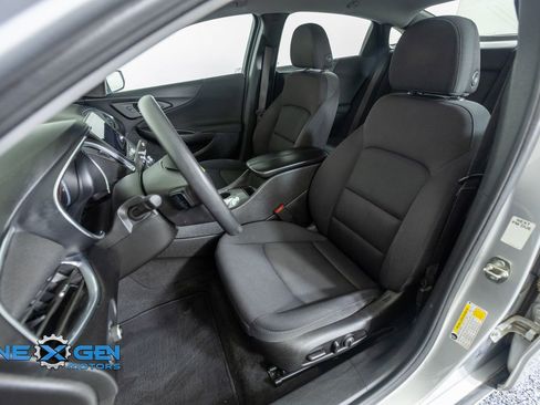 Used 2021 Chevrolet Malibu LT FWD image 22