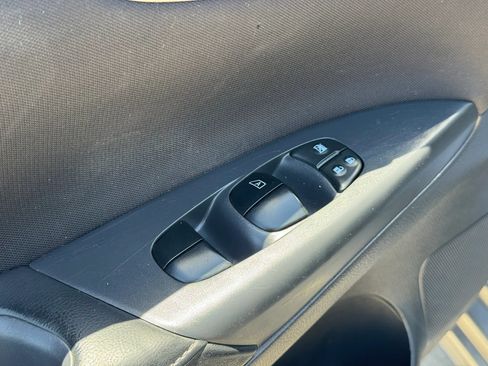 Used 2017 Nissan Sentra S FWD image 12