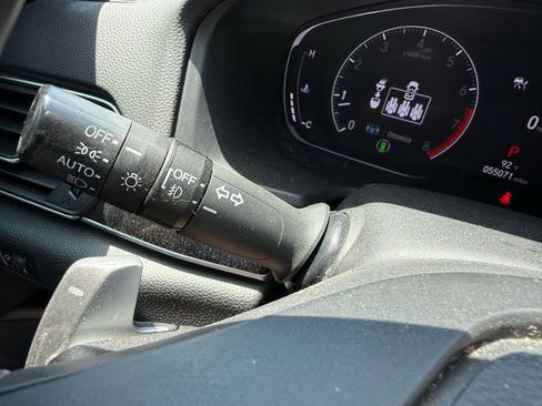 Used 2022 Honda Accord Sport image 9