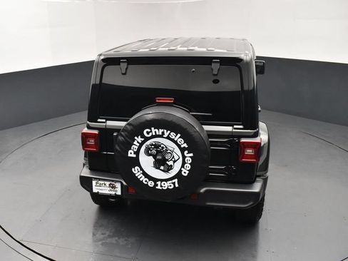 Used 2024 Jeep Wrangler Unlimited Sahara w/ Dual Top Group AWD/4WD image 14