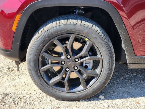 New 2025 Jeep Grand Cherokee L Limited image 7