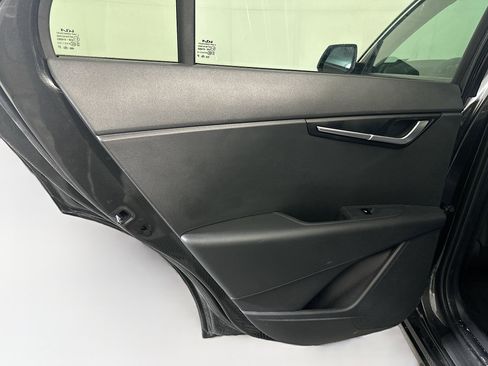 Used 2023 Kia Niro LX image 27