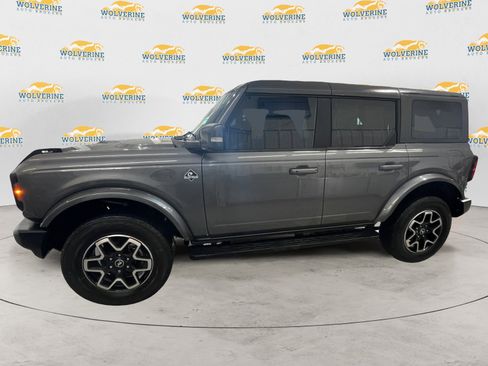 Used 2024 Ford Bronco Outer Banks image 2