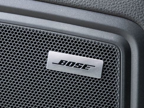 Certified 2023 Porsche Macan Turbo image 7