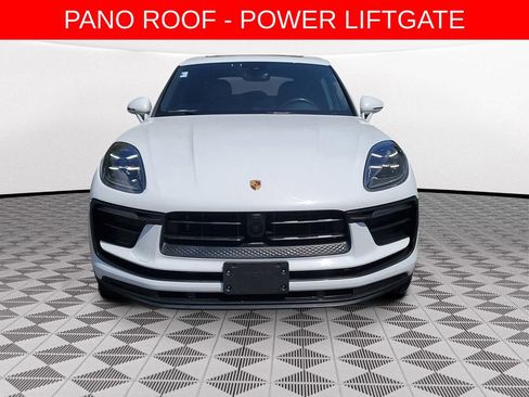 Used 2022 Porsche Macan AWD/4WD image 2