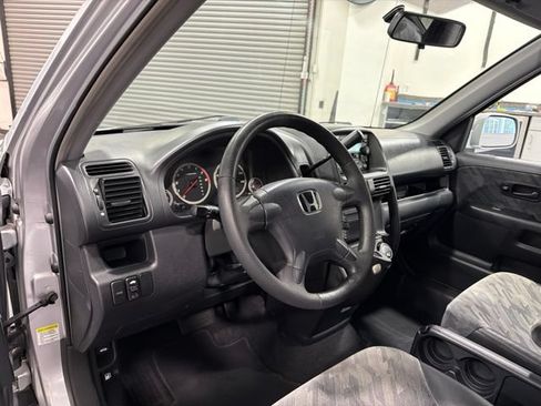 Used 2004 Honda CR-V EX image 10