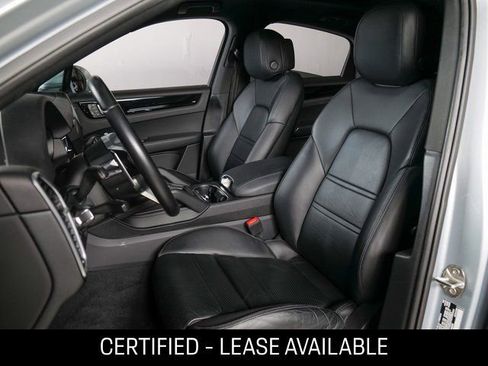 Used 2022 Porsche Cayenne Coupe image 5