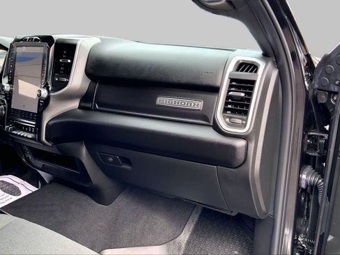 Used 2024 RAM 2500 Big Horn w/ Sport Appearance Package AWD/4WD image 17