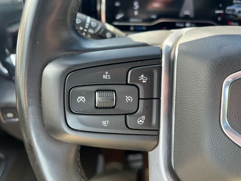 Used 2024 GMC Sierra 1500 SLT image 18