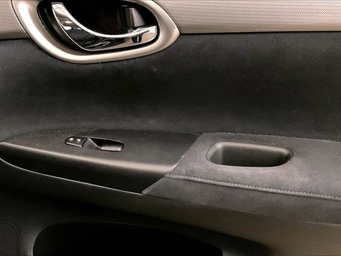 Used 2013 Nissan Sentra SR w/ Driver Pkg image 23