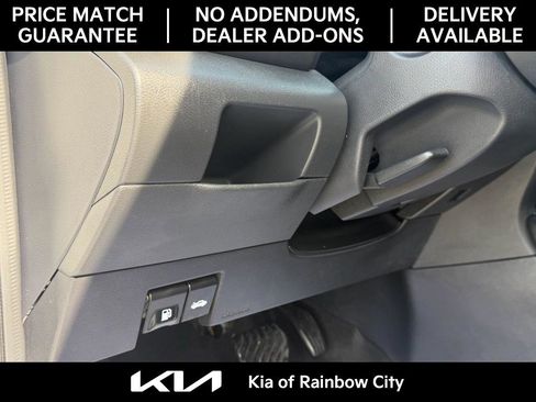 Used 2020 Nissan Kicks SR w/ SR Premium Package FWD image 14