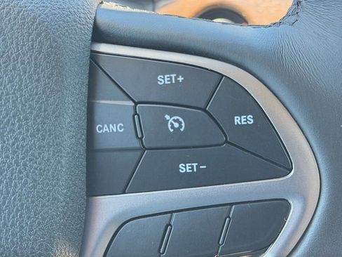 Certified 2018 Jeep Grand Cherokee Limited w/ Luxury Group II AWD/4WD image 28