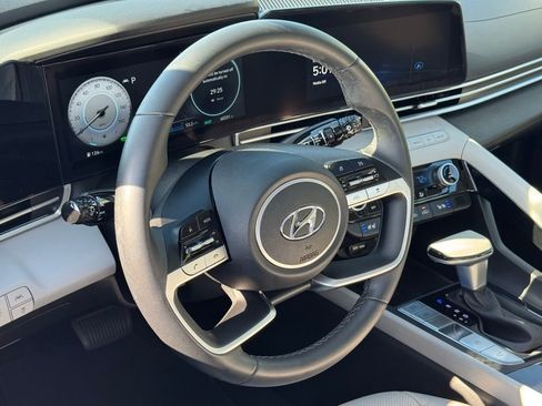 Used 2023 Hyundai Elantra Limited w/ Cargo Package image 19