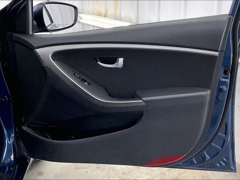 Used 2016 Hyundai Elantra GT FWD image 21