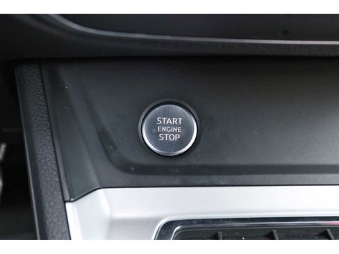 Used 2020 Audi Q3 2.0T Premium Plus w/ Premium Plus Package image 27