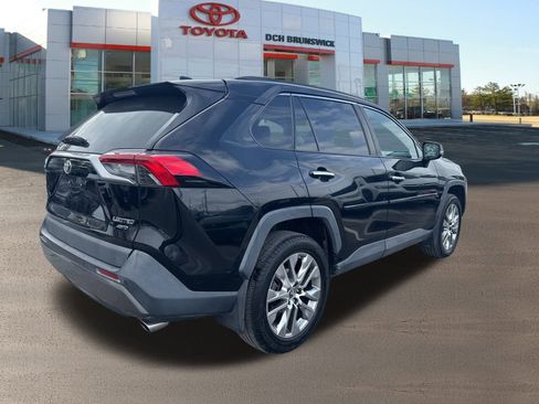 Used 2019 Toyota RAV4 Limited w/ Advanced Technology Package image 5