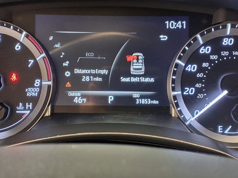 Used 2023 Toyota Highlander XLE image 23