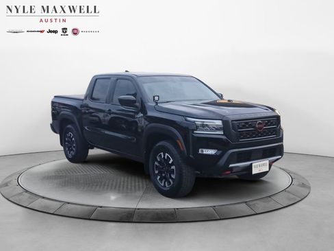 Used 2023 Nissan Frontier PRO-4X w/ Technology Package image 2