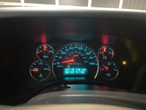 Used 2022 Chevrolet Express 2500 image 14