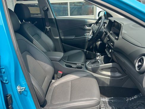 Used 2022 Hyundai Kona Limited image 9