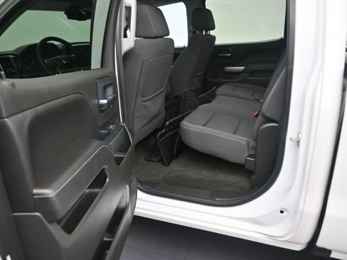 Used 2018 Chevrolet Silverado 1500 LT w/ LT Eassist Package AWD/4WD image 12
