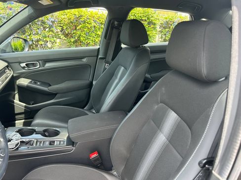 Used 2025 Honda Civic Sport image 6