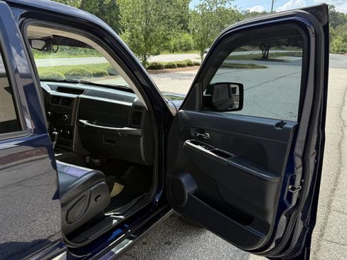 Used 2012 Jeep Liberty Limited Jet image 18