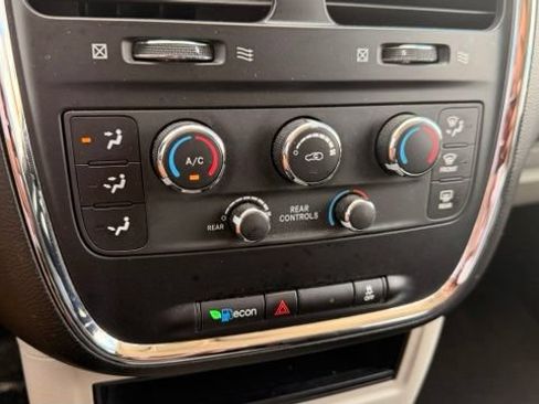 Used 2014 Dodge Grand Caravan SE w/ Quick Order Package 29E SE FWD image 14