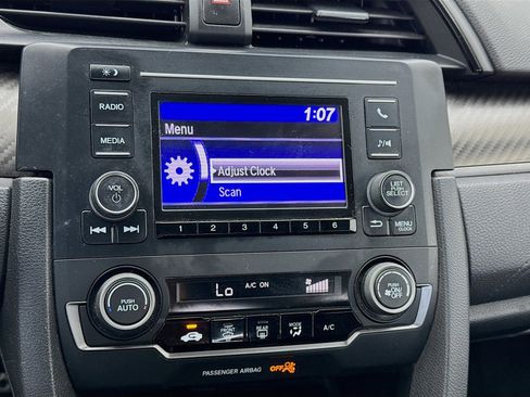 Used 2019 Honda Civic Sport image 9