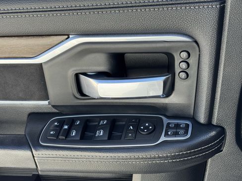 Used 2024 RAM 3500 Laramie image 29