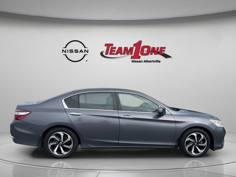 Used 2017 Honda Accord EX-L image 8