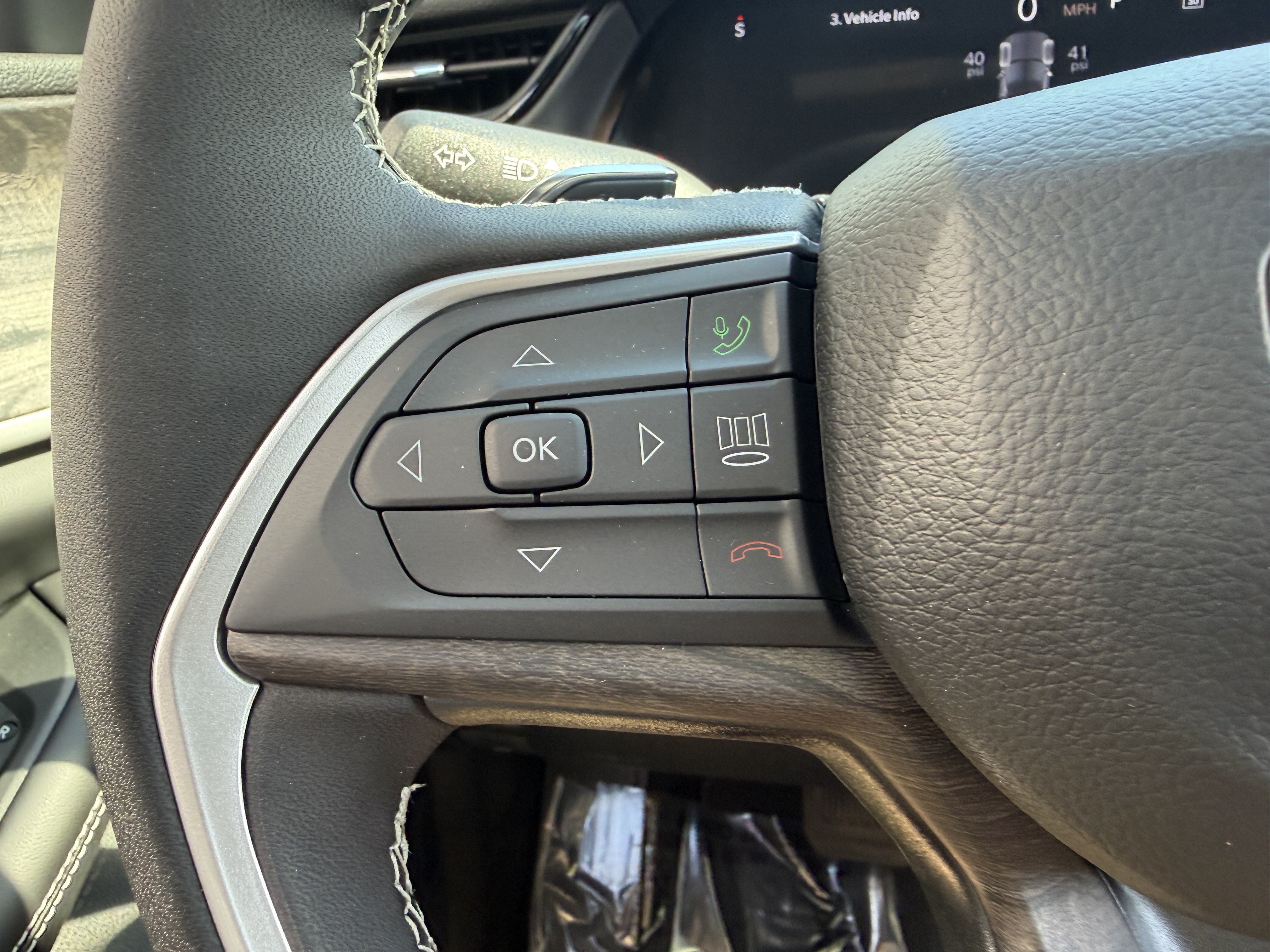 New 2026 Jeep Grand Cherokee Altitude AWD/4WD image 37