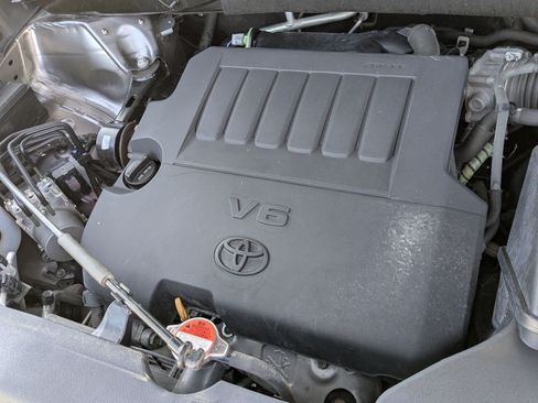 Used 2016 Toyota Highlander XLE AWD/4WD image 38